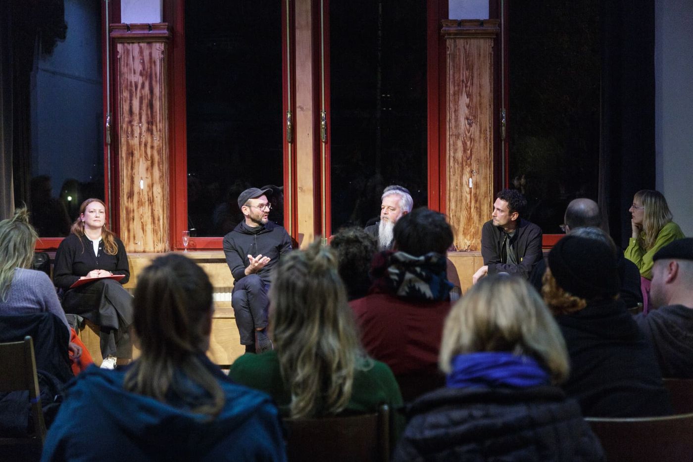 Podiumsgespräch mit Publikum im Peter-Weiss-Haus
